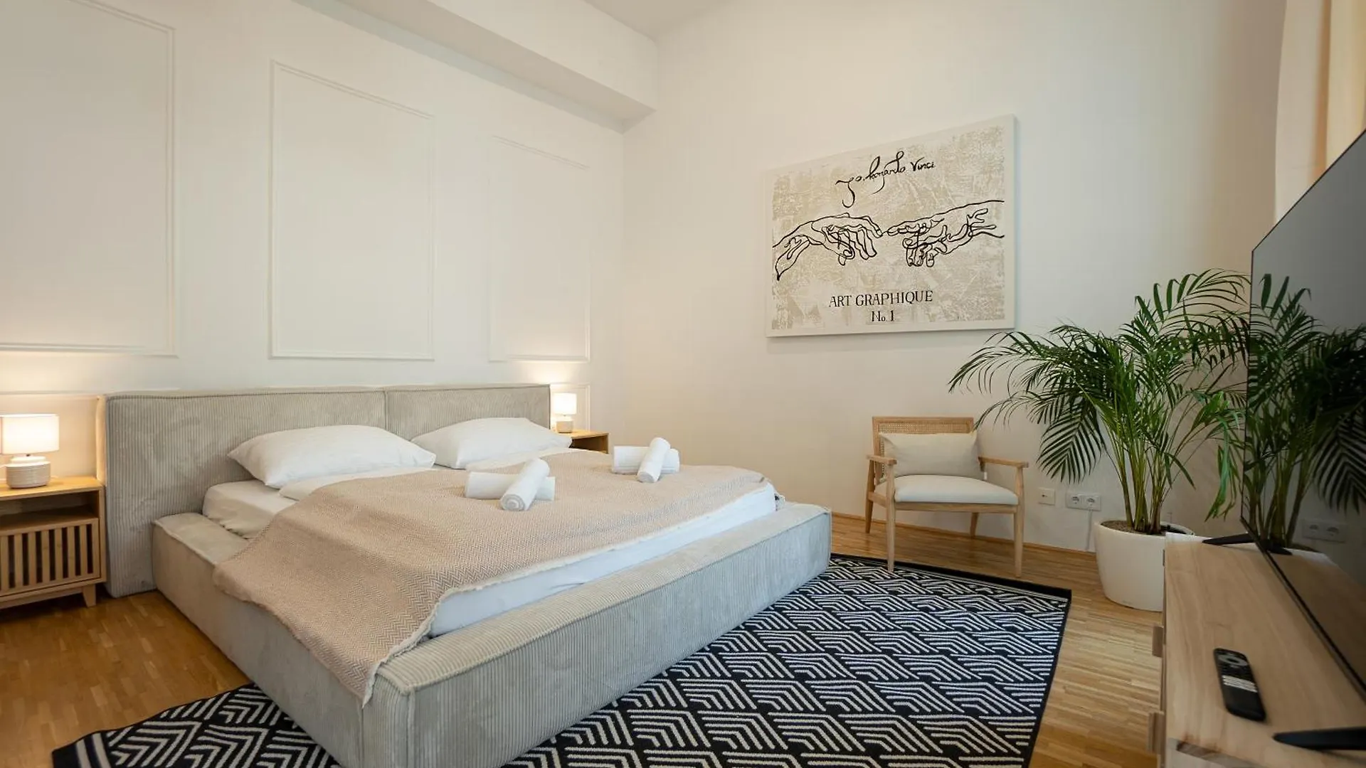 Posh 107 M2 3Br Flat In The City Center Of Vídeň