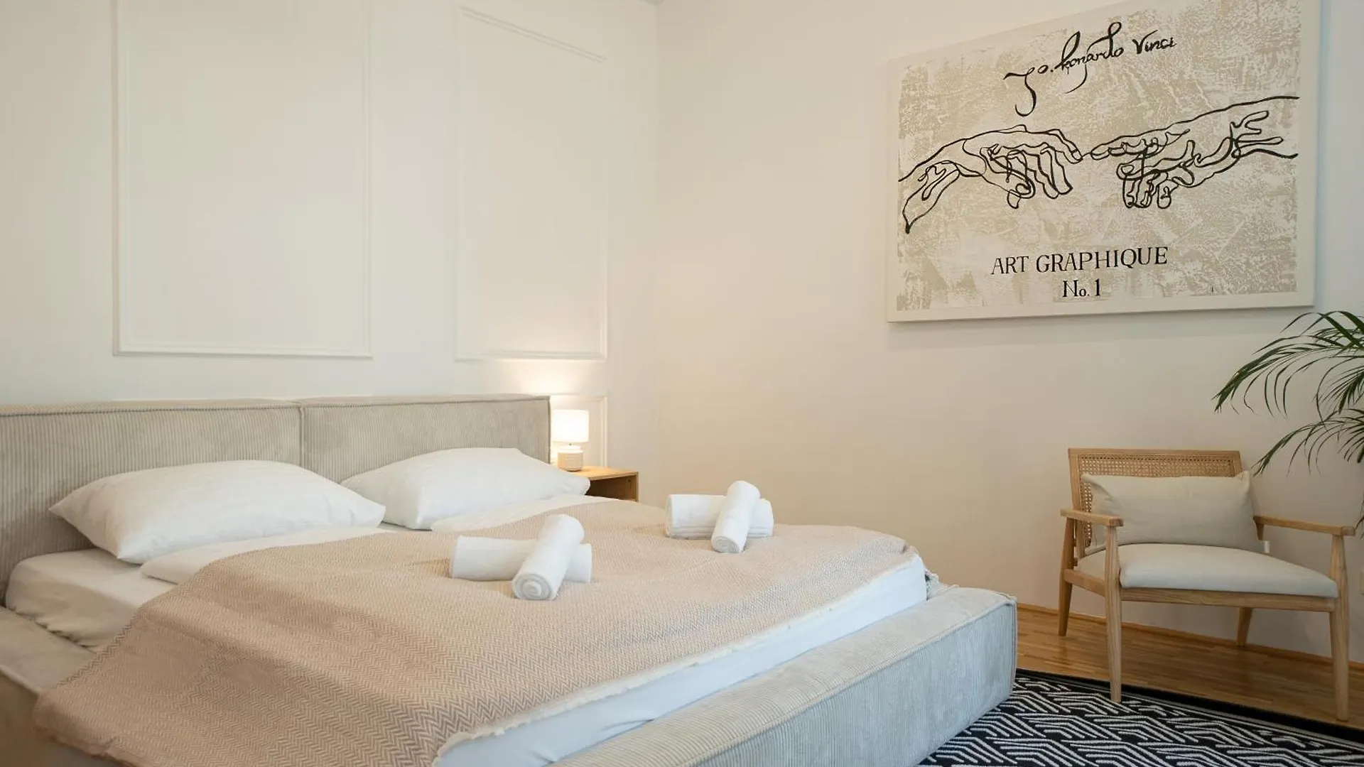 Apartmán Posh 107 M2 3Br Flat In The City Center Of Vídeň Rakousko
