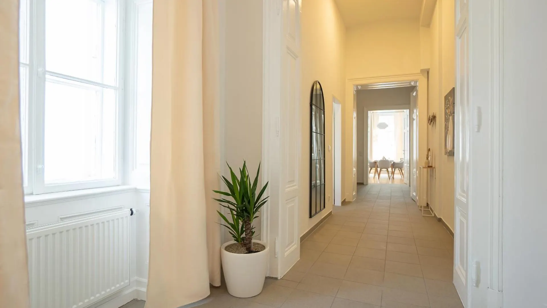Posh 107 M2 3Br Flat In The City Center Of Vídeň